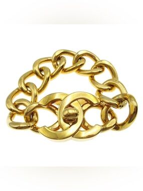 Chanel turn lock bracelet | Gold plated